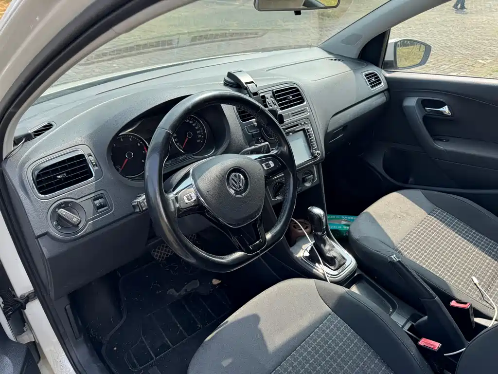 Volkswagen Polo — миниатюра 5