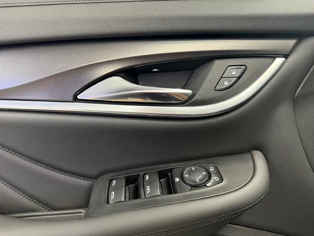 Buick Enclave — миниатюра 8