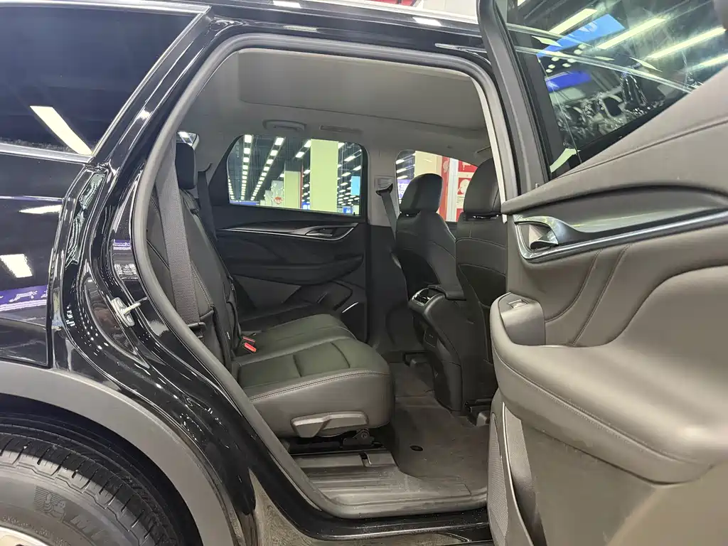 Buick Enclave — миниатюра 16