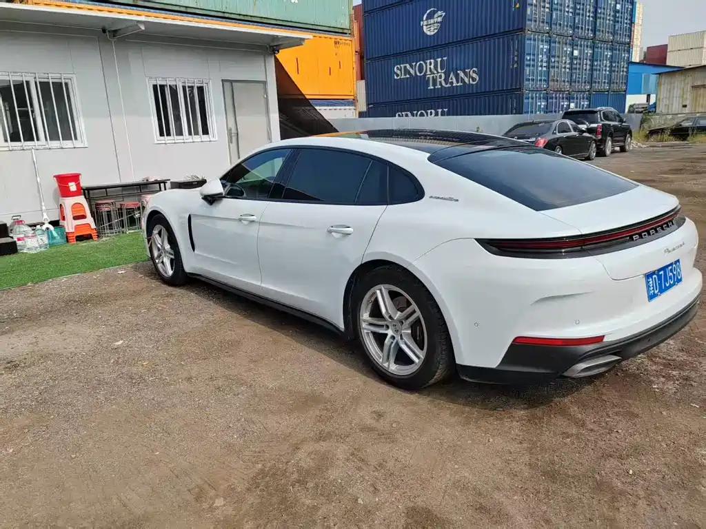 Porsche Panamera — миниатюра 8