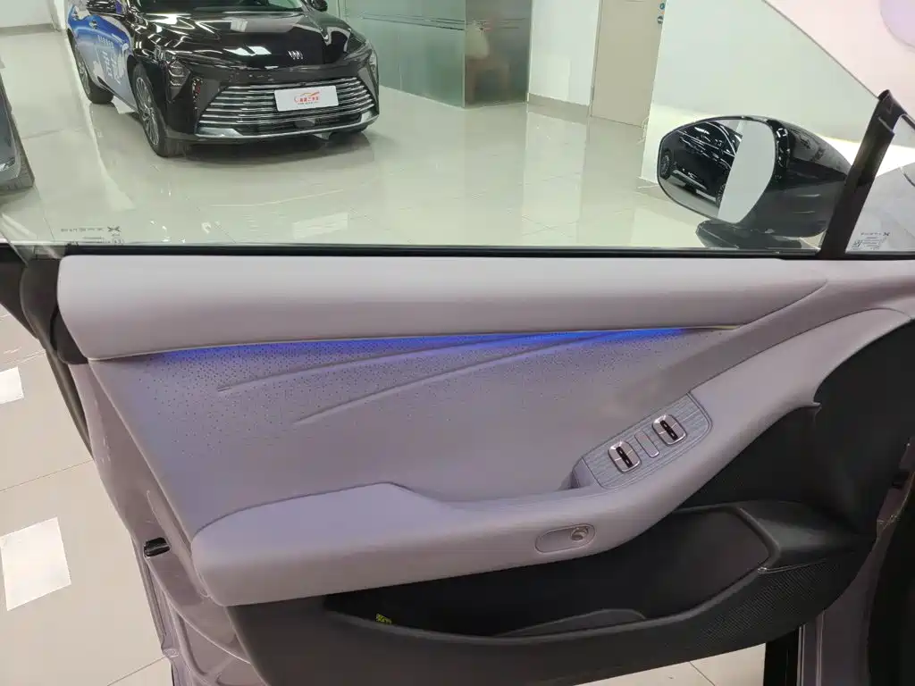 XPeng P7+ — миниатюра 18