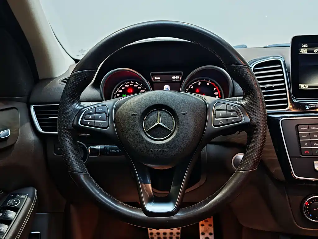 Mercedes-Benz GLE (Import) — миниатюра 15
