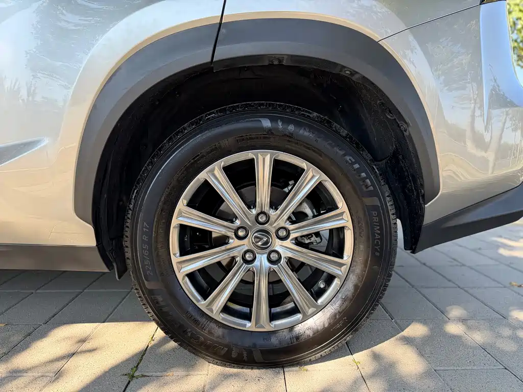 Lexus NX — миниатюра 18