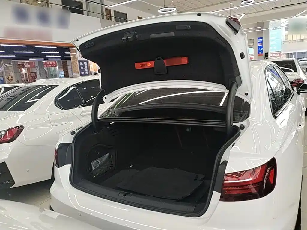 Audi A4L — миниатюра 19