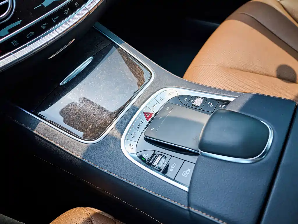 Mercedes-Benz S-Class — миниатюра 19