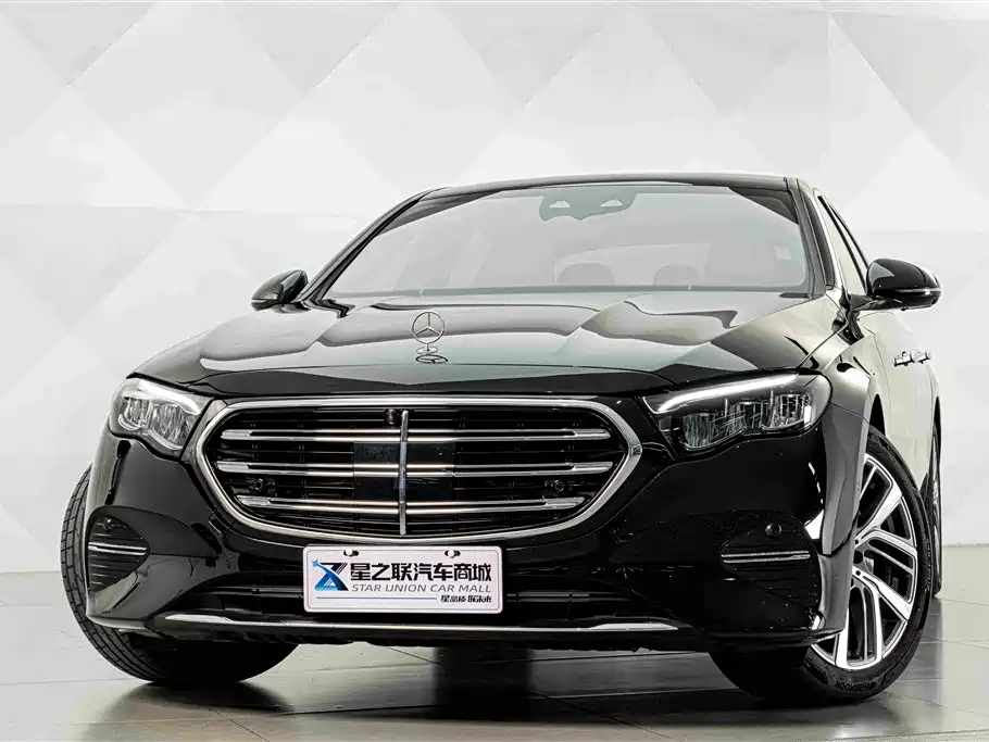 Mercedes-Benz E-Class — миниатюра 3