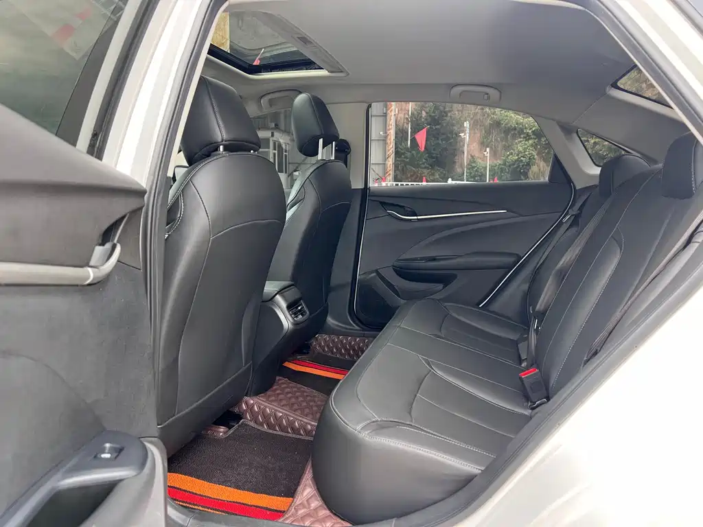 Buick Excelle — миниатюра 12