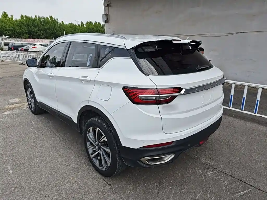 Geely Binyue — миниатюра 5