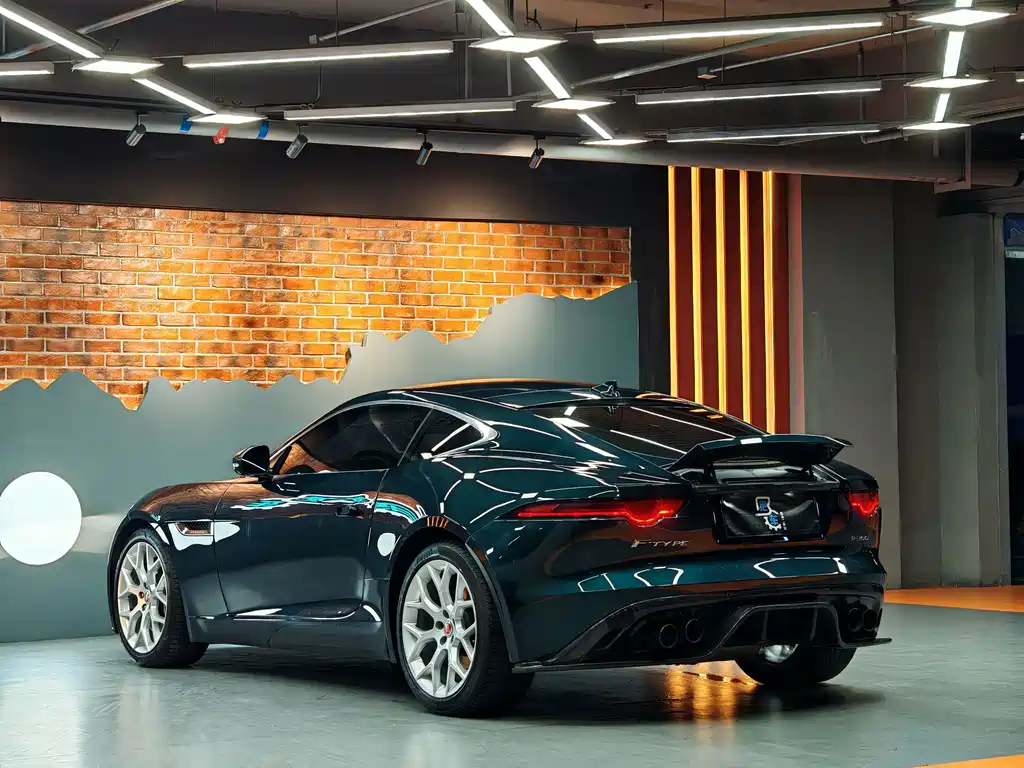 Jaguar F-TYPE — миниатюра 12