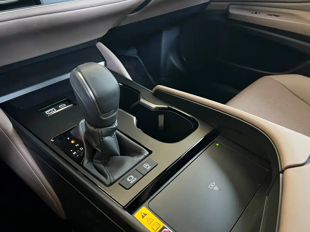 Lexus ES — миниатюра 19