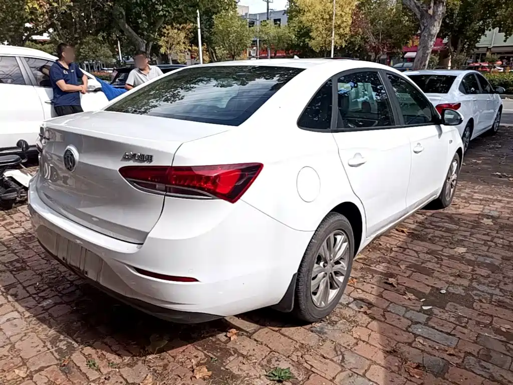 Buick Excelle — миниатюра 7