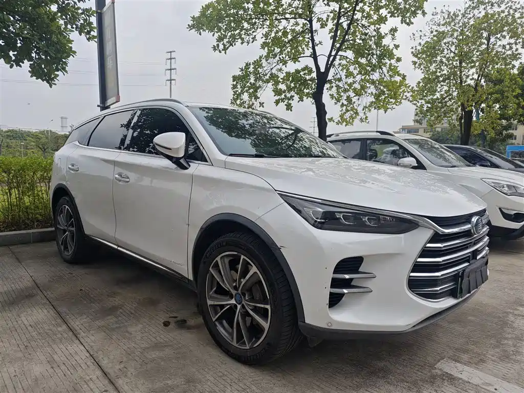 BYD Tang New Energy — миниатюра 8