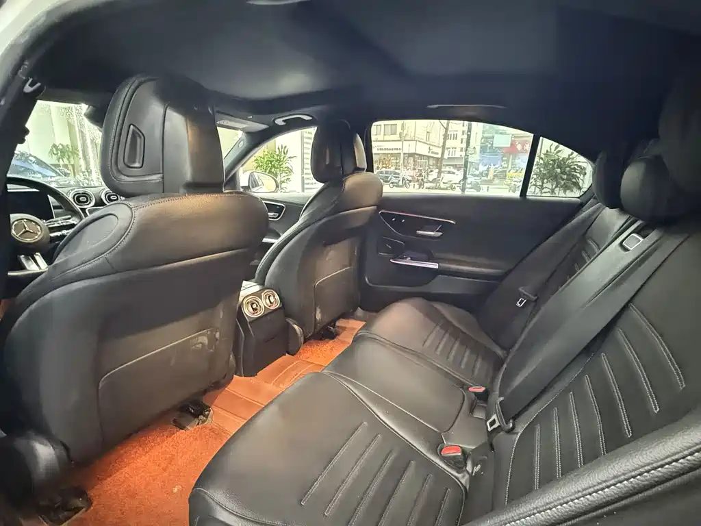 Mercedes-Benz C-Class — миниатюра 5