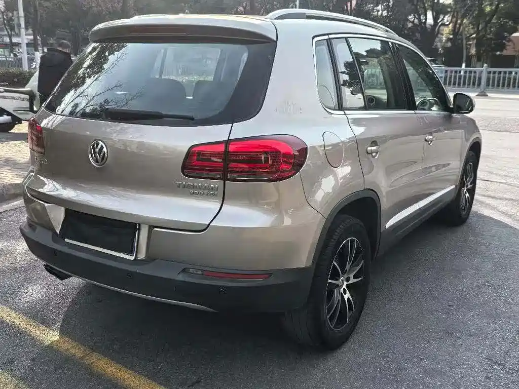 Volkswagen Tiguan — миниатюра 9