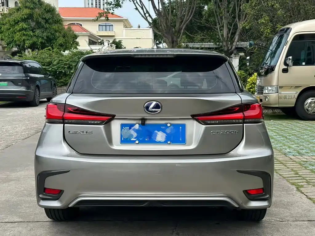 Lexus CT — миниатюра 8