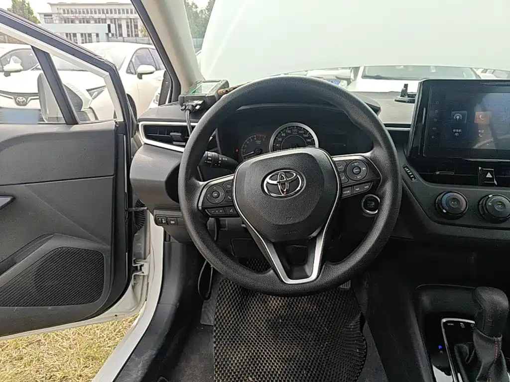 Toyota Corolla — миниатюра 15