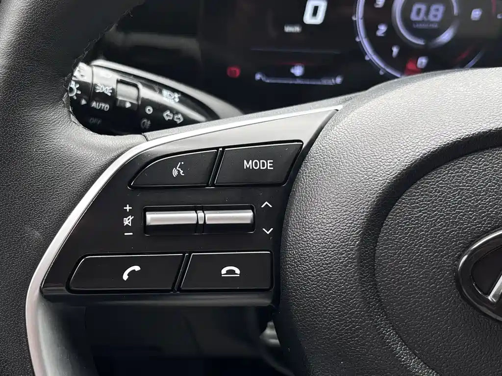 Hyundai Elantra — миниатюра 20