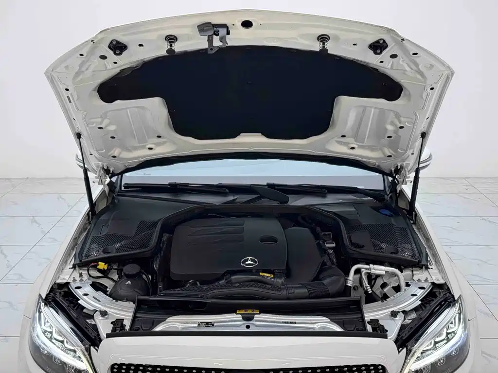 Mercedes-Benz C-Class — миниатюра 5
