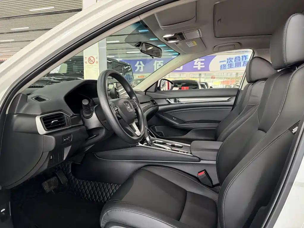 Honda Accord — миниатюра 7