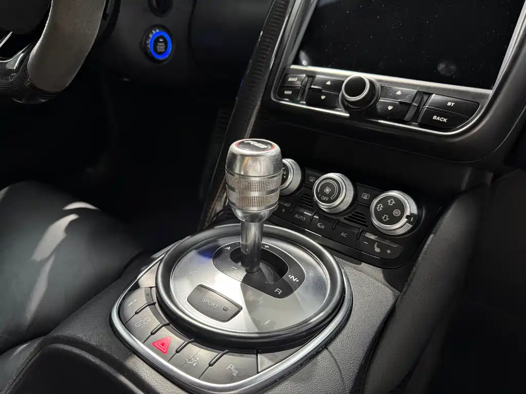 Audi R8 — миниатюра 13