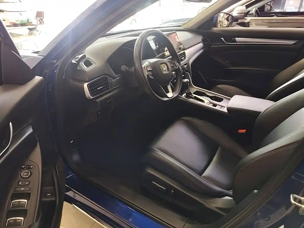Honda Accord — миниатюра 16