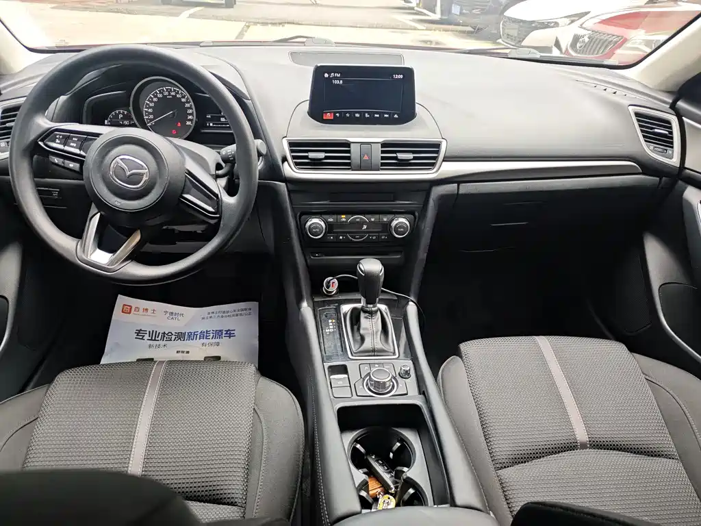 Mazda 3 Axela — миниатюра 5