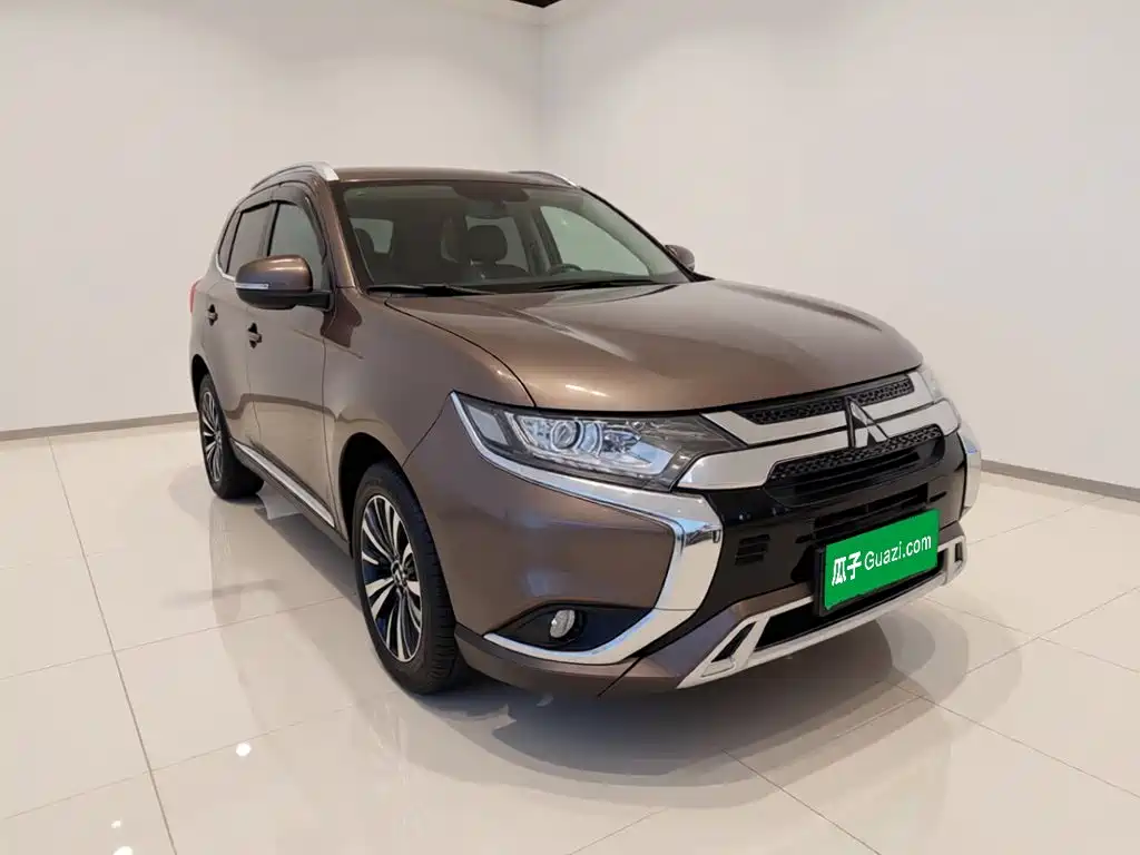 Mitsubishi Outlander — миниатюра 3