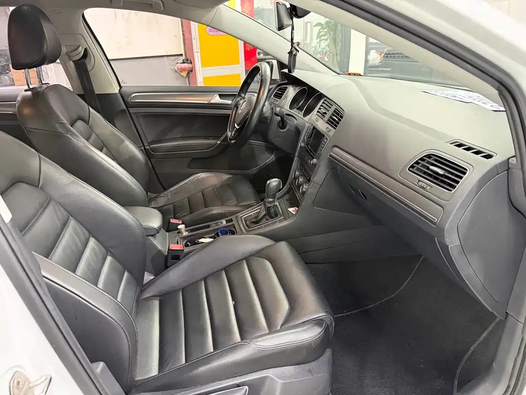Volkswagen Golf — миниатюра 9