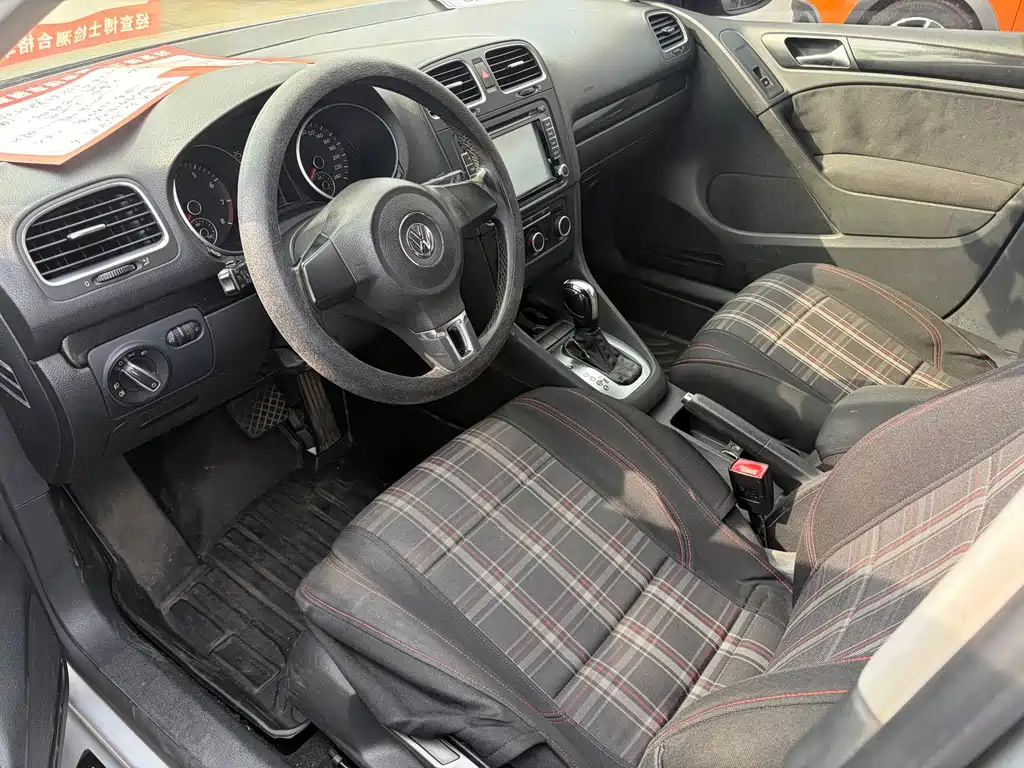 Volkswagen Golf — миниатюра 4