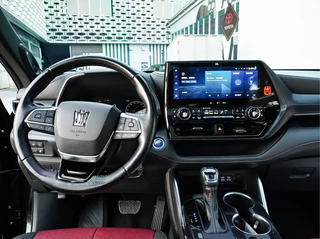 Toyota Crown Kluger — миниатюра 27
