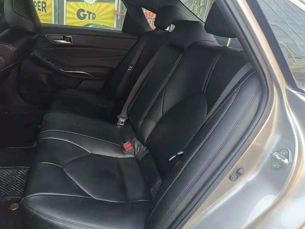 Toyota Avalon — миниатюра 17