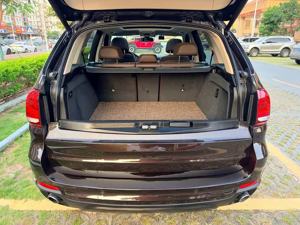 BMW X5 (Import) — миниатюра 9