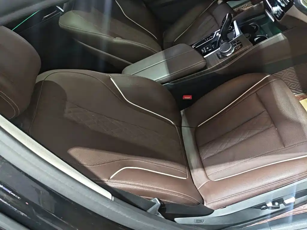 BMW 5 Series New Energy — миниатюра 25