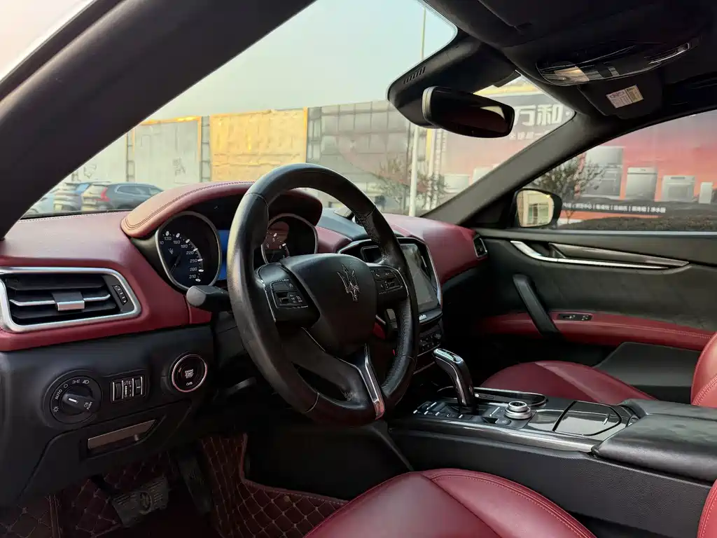 Maserati Ghibli — миниатюра 7