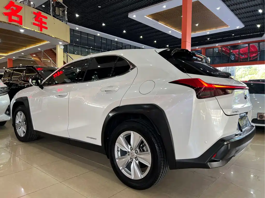 Lexus UX — миниатюра 6