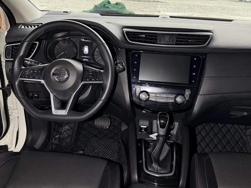 Nissan Qashqai — миниатюра 9