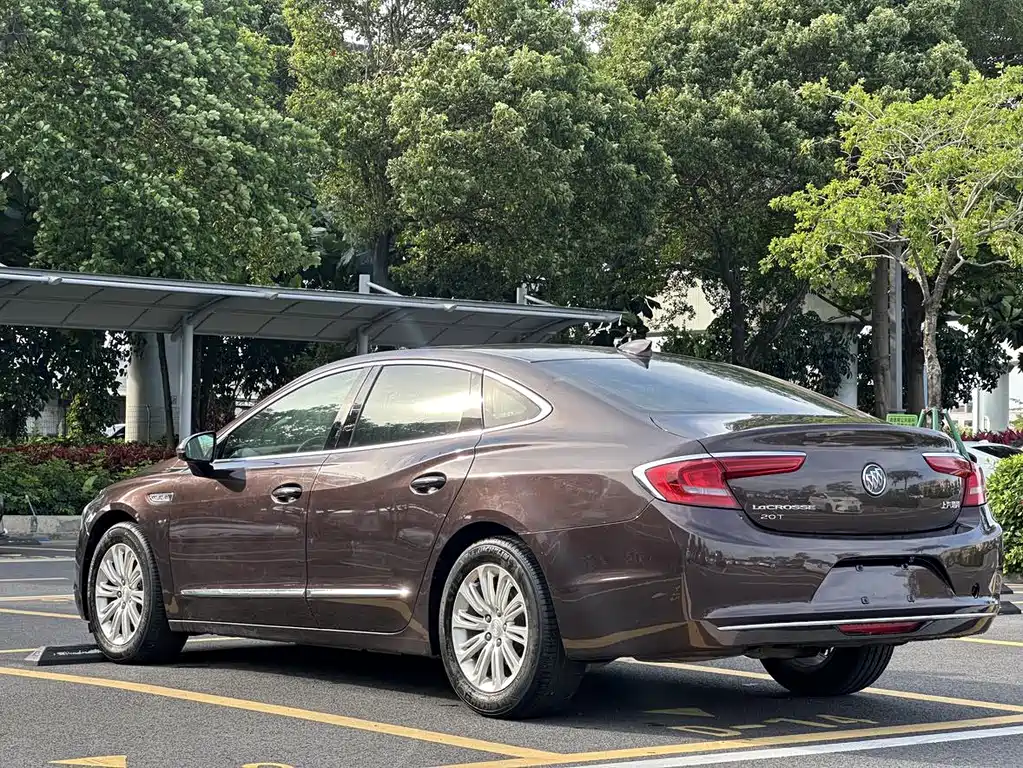 Buick LaCrosse — миниатюра 6