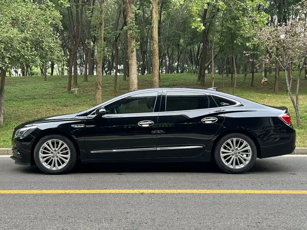 Buick LaCrosse — миниатюра 3