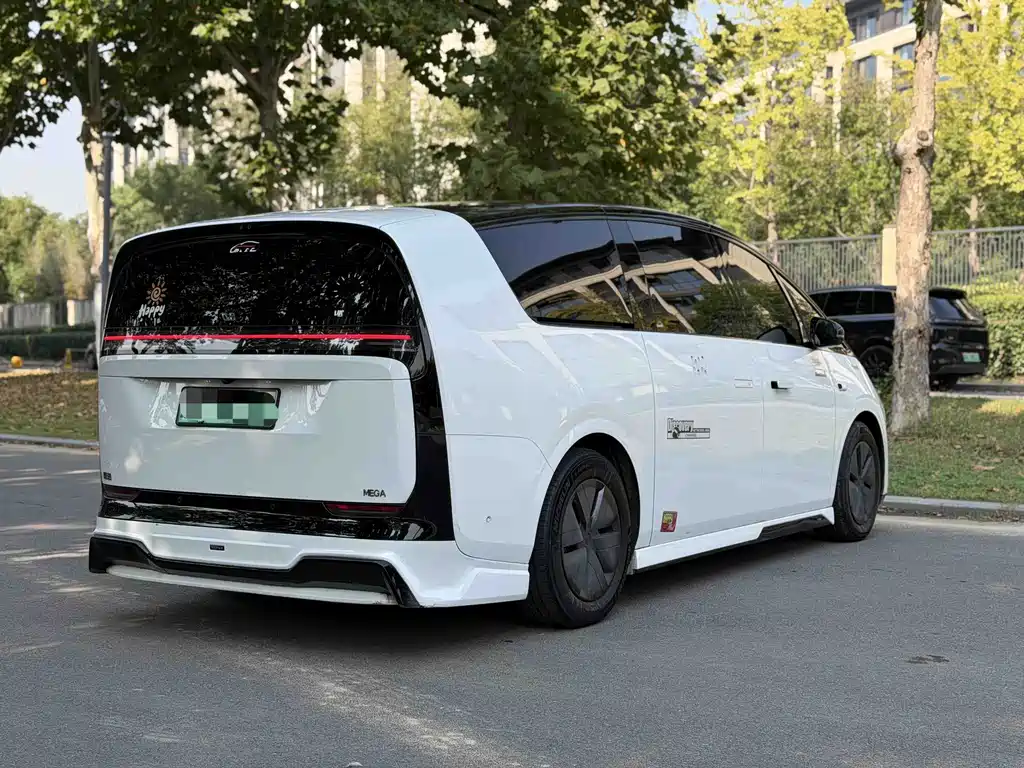 Li Auto Li MEGA — миниатюра 6