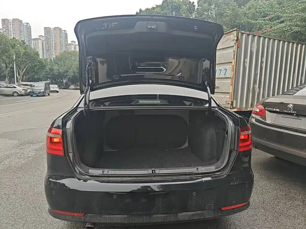 Volkswagen Lavida — миниатюра 19