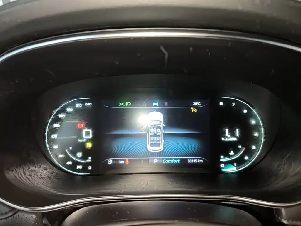 Roewe RX5 MAX — миниатюра 12