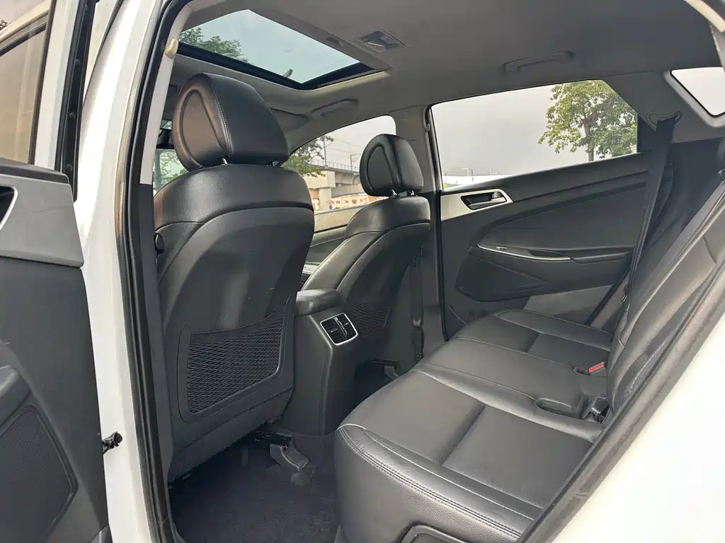 Hyundai Tucson — миниатюра 9