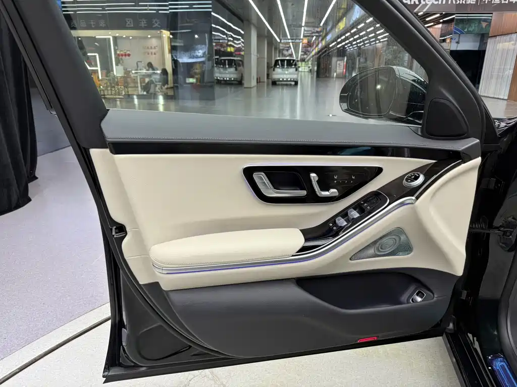 Mercedes-Benz S-Class — миниатюра 15