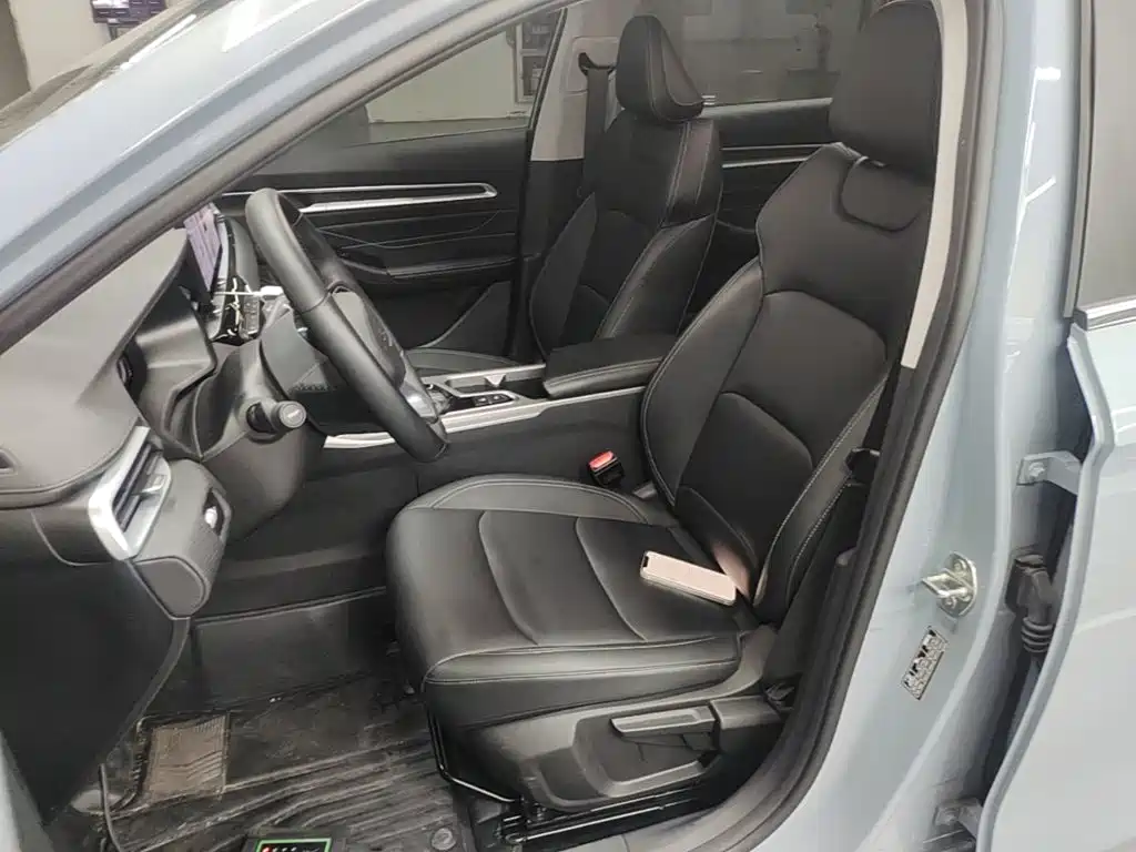 Geely Emgrand — миниатюра 15
