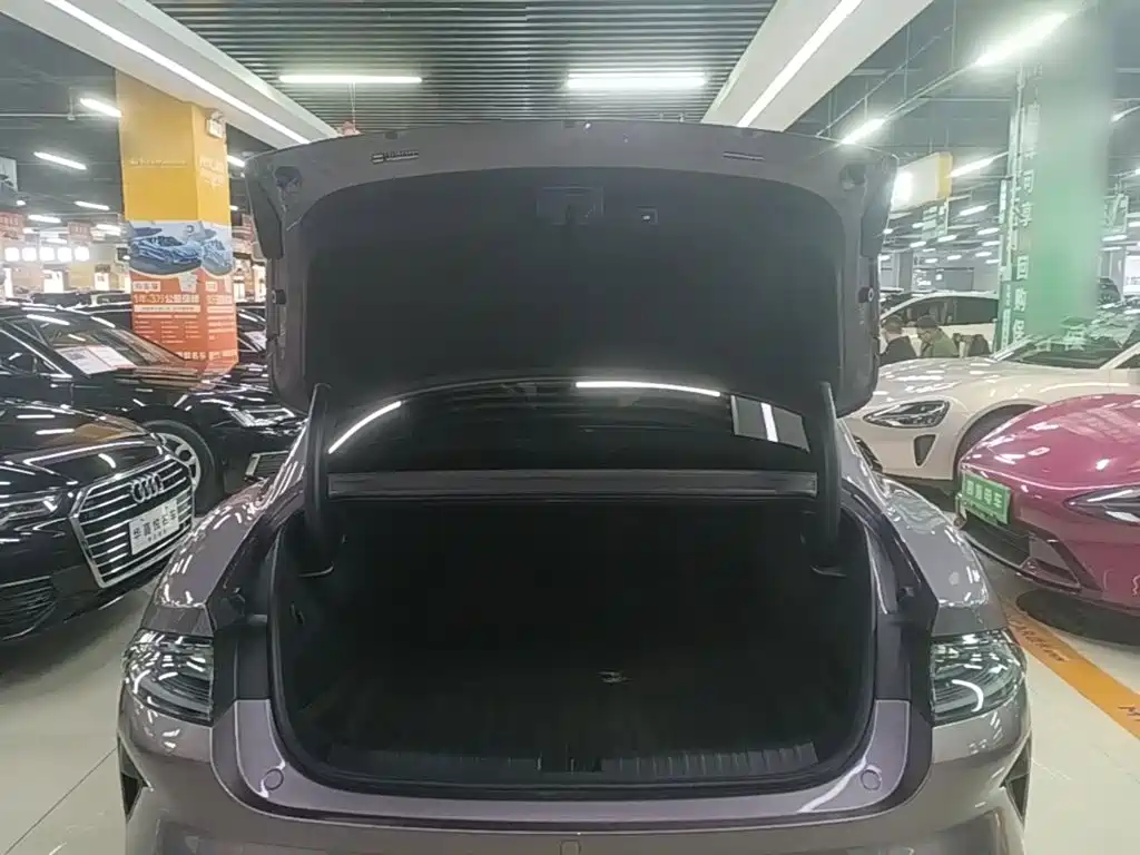 Xiaomi SU7 — миниатюра 19