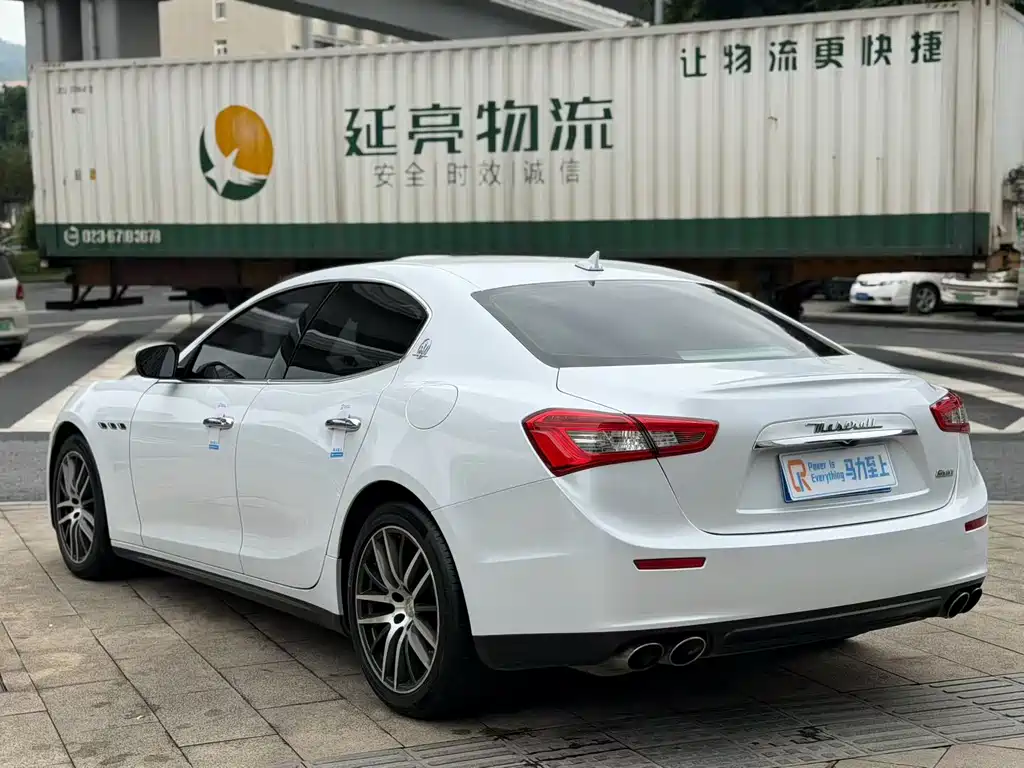 Maserati Ghibli — миниатюра 7