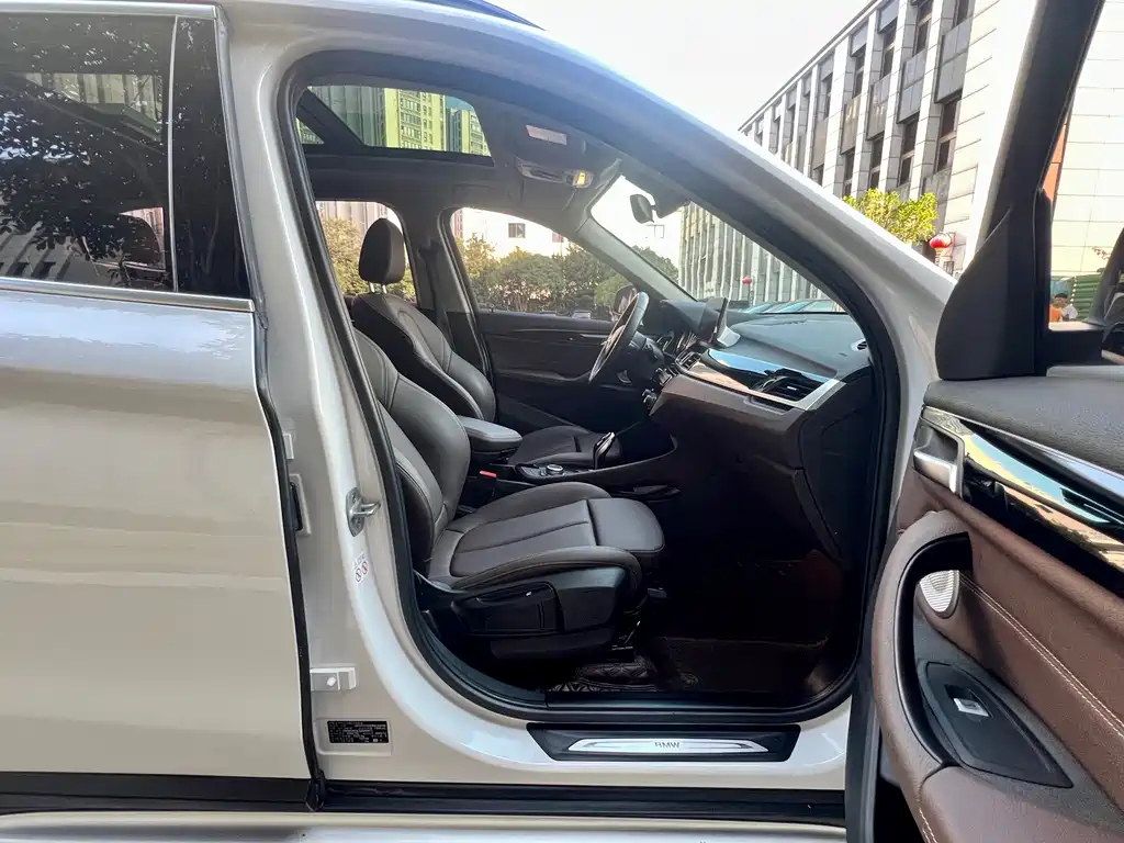 BMW X1 — миниатюра 27