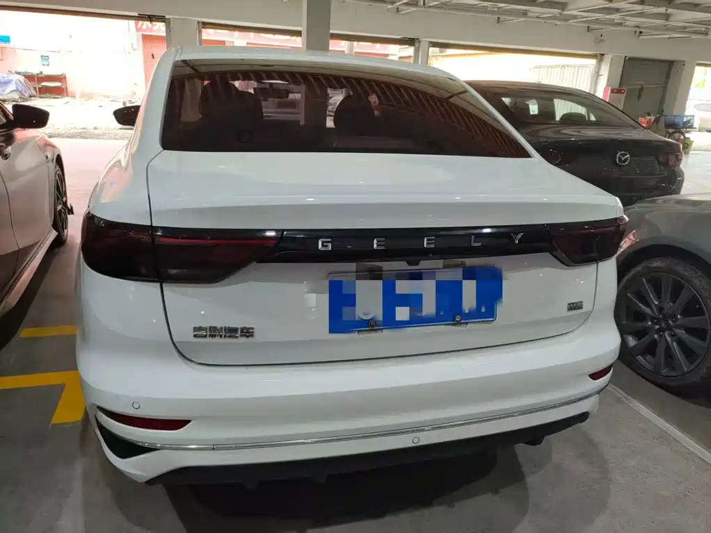 Geely Emgrand — миниатюра 11