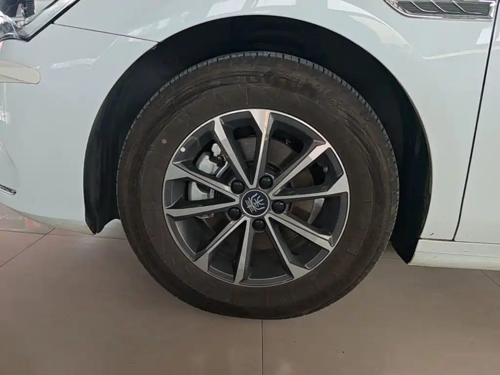 BYD Qin PLUS — миниатюра 23