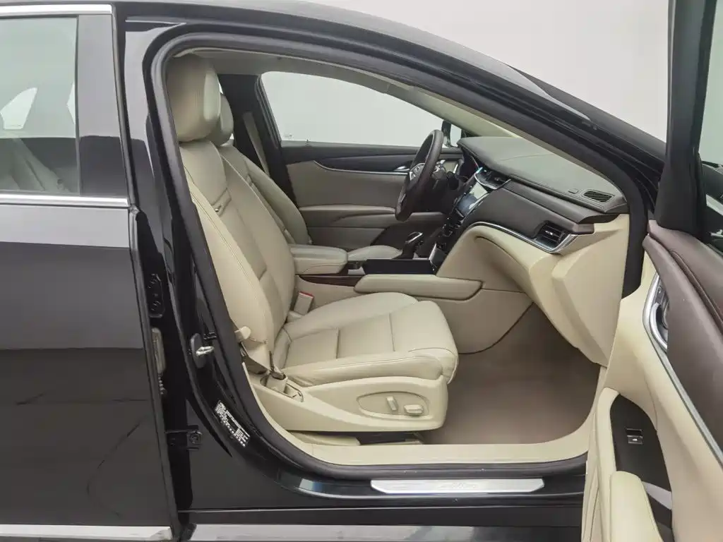 Cadillac XTS — миниатюра 23
